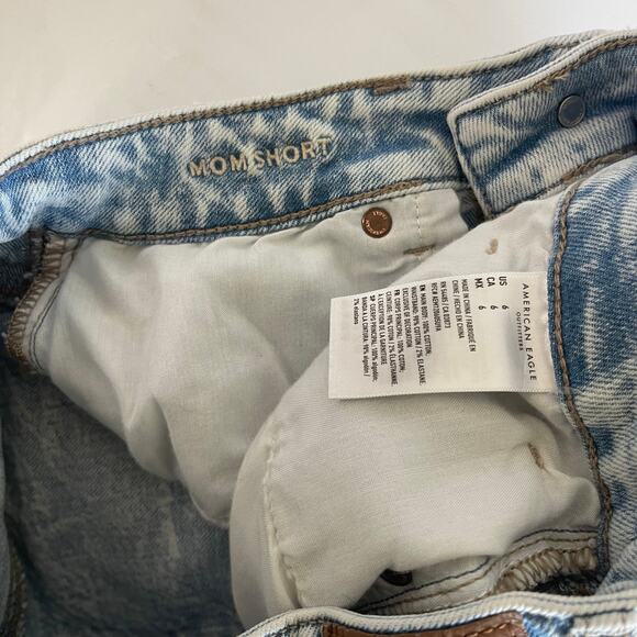 American Eagle Mom Shorts Acid Wash Cutoff Denim Shorts - Size 6 - Picture 4 of 4